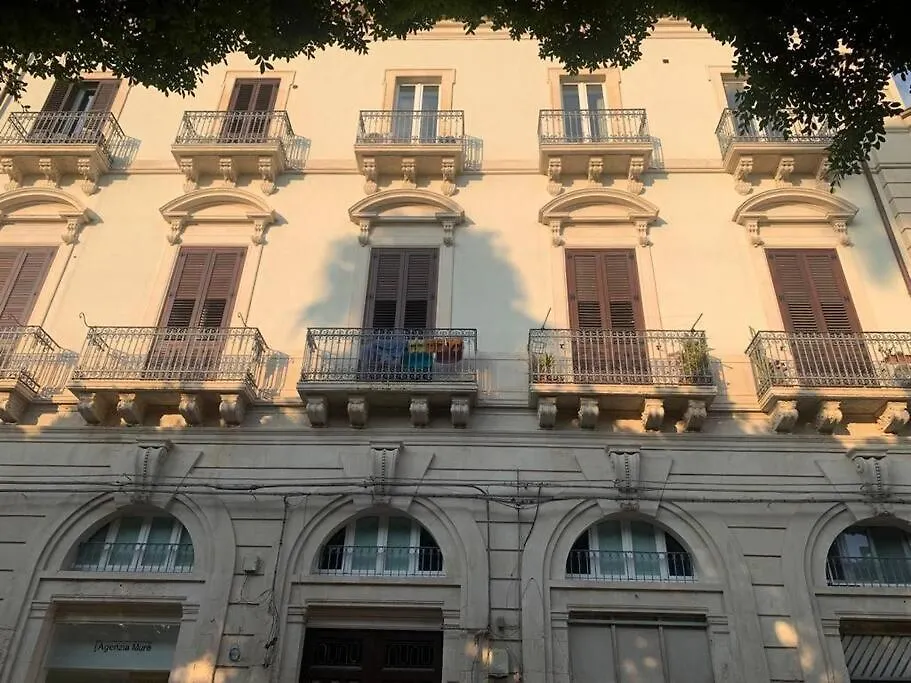 Foro Siracusano 22, Luminoso E Confortevole Loft Syracuse 0*,
