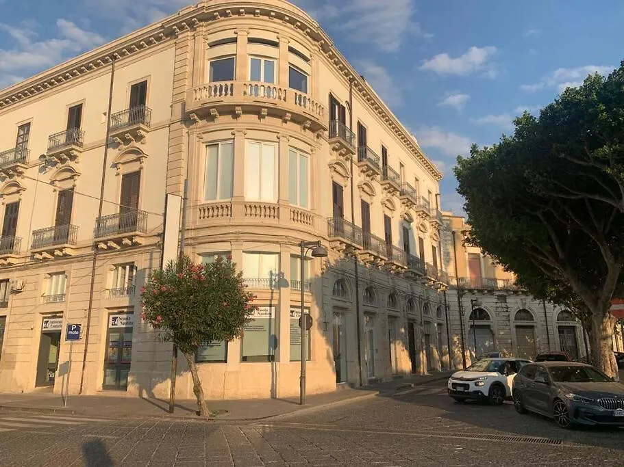 Foro Siracusano 22, Luminoso E Confortevole Loft Syracuse